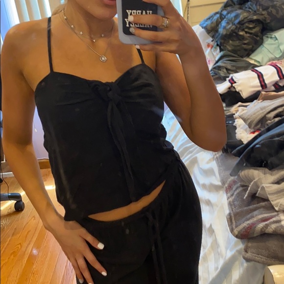 Top - Picture 2 of 3